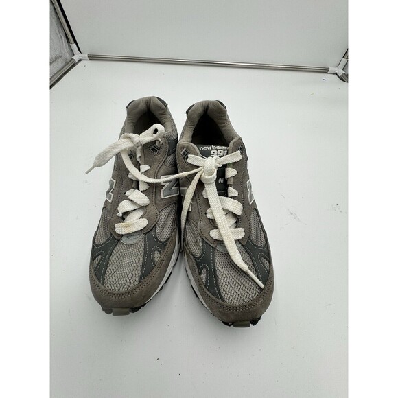 New Balance 991 Grey Dark Grey Size 7 Made In USA EUC Retro Walking Comfort - Picture 1 of 8